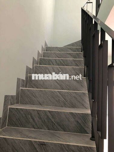 Nhà nguyên căn mới, có thang máy pccc Quận 10