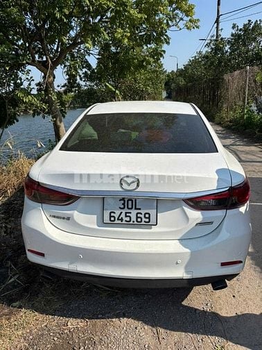 Chính chủ bán xe Mazda 6, màu trắng, sản xuất cuối năm 2014, ĐK 2015