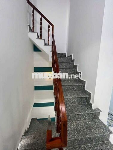 Bán nhà sổ hông riêng chính chủ