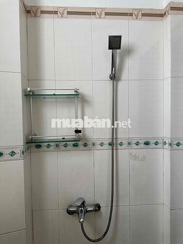 Còn dư 2 phòng ban công ngay chợ Thủ Đức