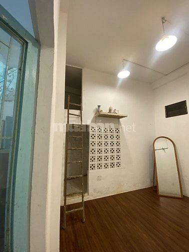 Chính chủ cho thuê nhà 2 tầng ngay Văn Miếu, Quốc Tử Giám