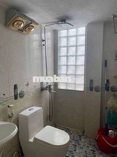 Cho thuê căn hộ Đê La Thành, DT 35m2, thoáng sáng, sạch sẽ, giá tốt
