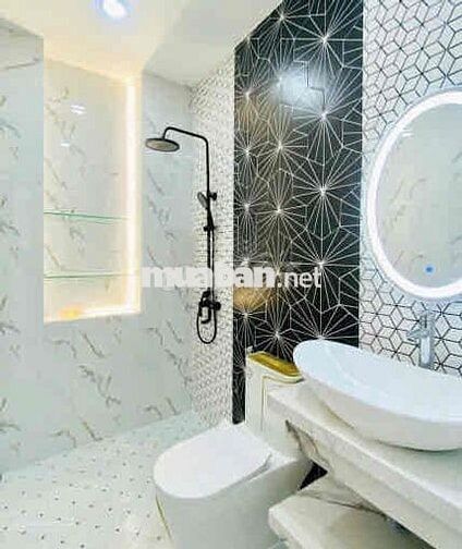 Chị Mến cần bán gấp nhà Bình Thạnh. Đã có sổ
