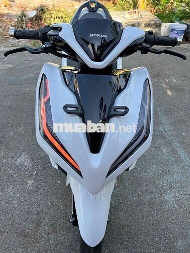 Honda Vario 150 Trắng đen