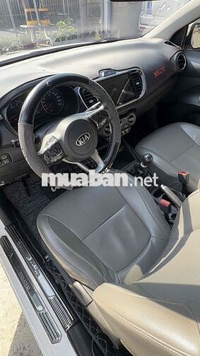 Kia Soluto Trắng 5 chỗ Số sàn