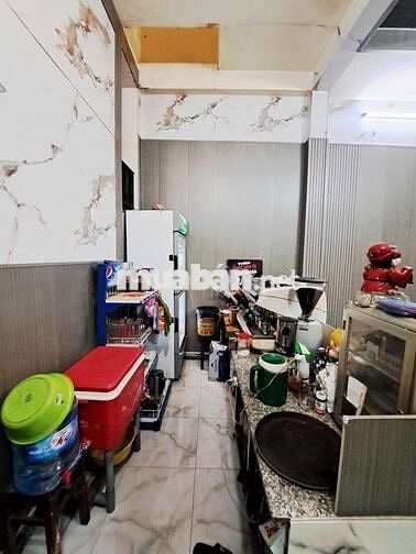Nhà mặt tiền kinh doanh 3 tầng, đối diện C/c Celadon.