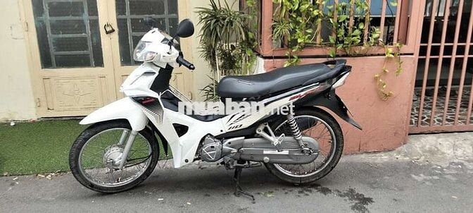 Honda Wave Blade 2022 Trắng đen