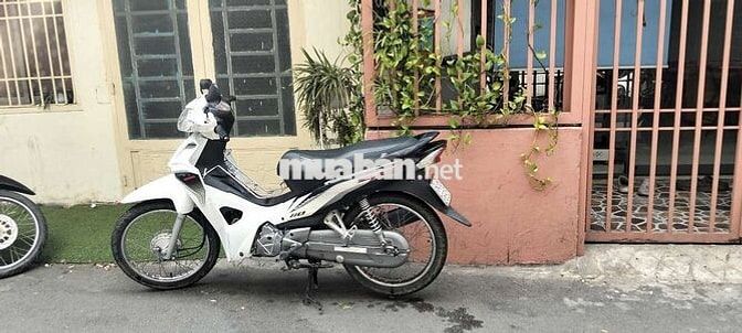 Honda Wave Blade 2022 Trắng đen