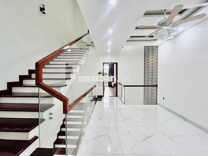 NHÀ 3 TẦNG 3 PHÒNG NGỦ KHU HÀ QUANG 1 GIÁ 18 TRIỆU/ THÁNG