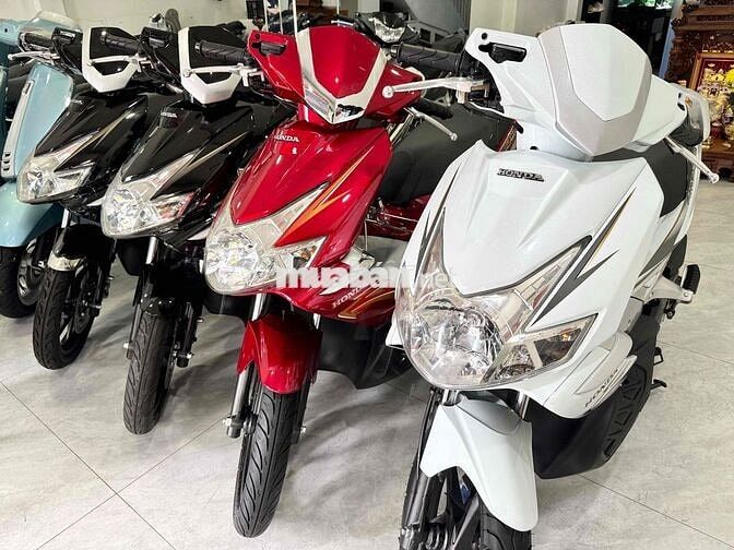 Honda Air Blade màu Đỏ đen rin