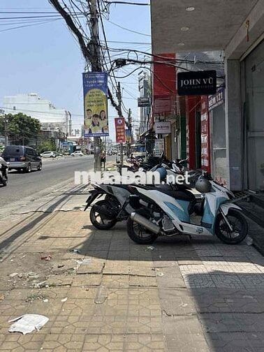 CHO THUÊ NHÀ MẶT TIỀN ĐƯỜNG CÁCH MẠNG THÁNG 8 GẦN NGÃ 4 CỒN KHƯƠNG