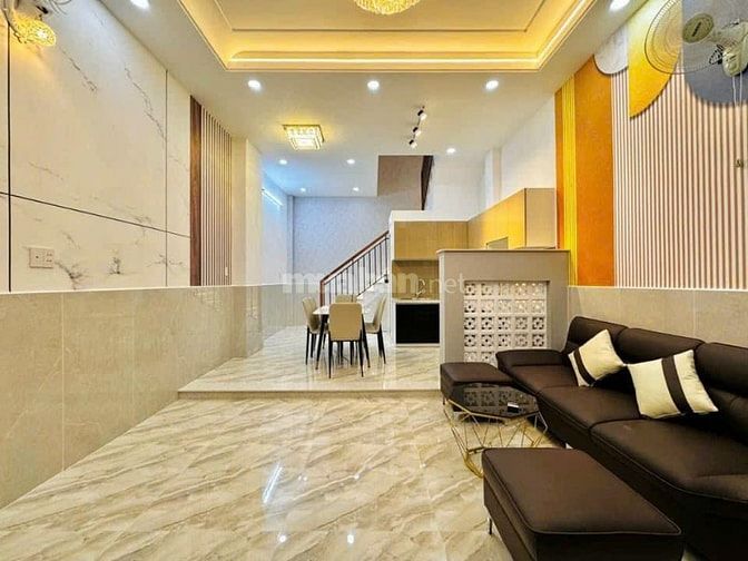 Cần bán gấp nhà Lê Văn Lương. Tân Phong. Quận 7. Giá 3 tỷ 990.
