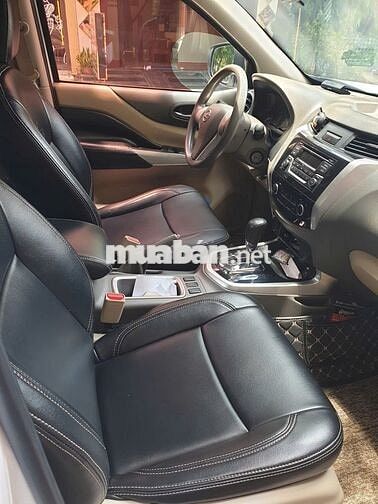 Nissan Navara 2017 Trắng