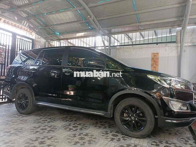 Toyota Innova ventura 2018 2.0G - 32000 km