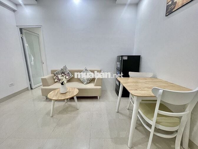 CHO THUÊ CĂN HỘ 1N1K , BAN CÔNG SIÊU RỘNG - NẰM NGAY LÊ ĐỨC THỌ