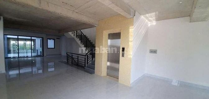 BÁN CĂN MẶT TIỀN KHU THẢO ĐIỀN QUẬN 2 ĐANG CHO THUÊ 9000USD