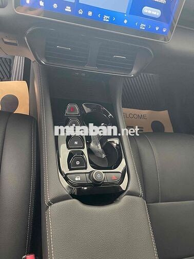 Xe điện Vinfast VF8 Eco 2023 Xám