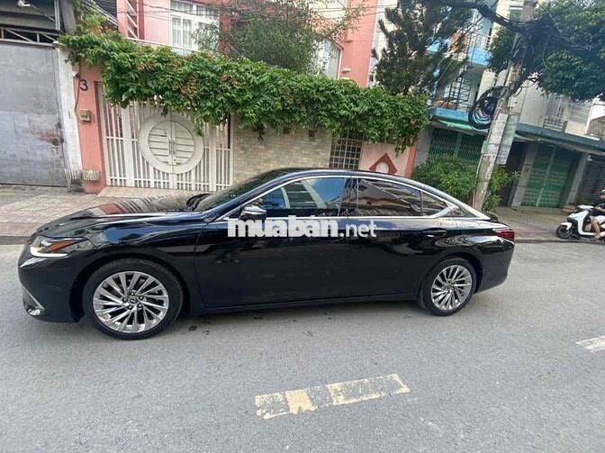 Lexus ES250 2022 Đen 70000 km