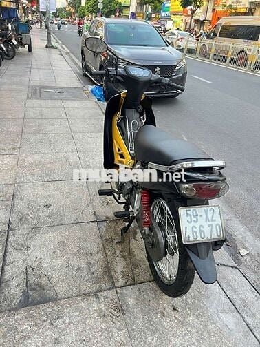 Yamaha Sirius RC 2012 Đen vàng