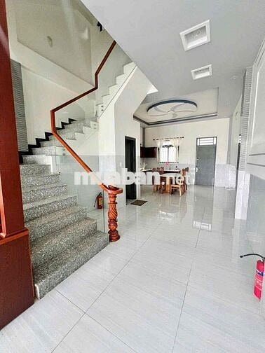 Nhà trệt 3 lầu trục chính KDC Văn Hoá Tây Đô