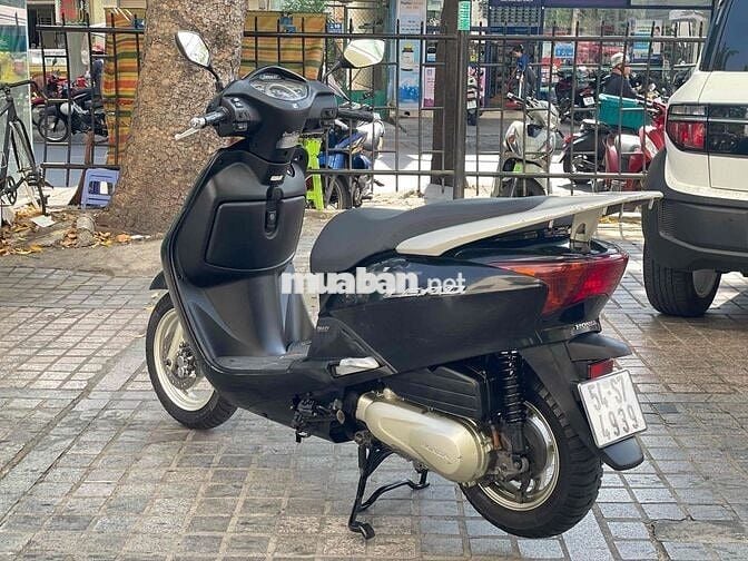 Honda Lead 2010 zin êm trả 5tr5 nhận xe