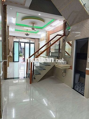 cho thuê có 10t thôi a chị ơi 2lầu điều hòa tủ quần áo 