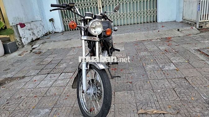 Suzuki GN màu Đen