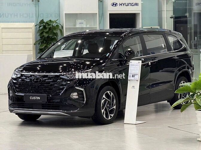 Hyundai Custin 2026 Đặc biệt Đen