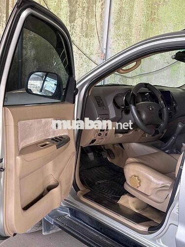 Toyota Fortuner máy dầu 2010