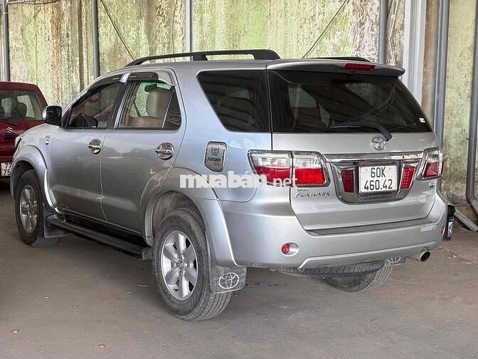 Toyota Fortuner máy dầu 2010