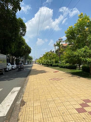 Bán nhà mặt tiền đường Nguyễn Thế Truyện, phường Tân Sơn Nhì, Tân Phú.