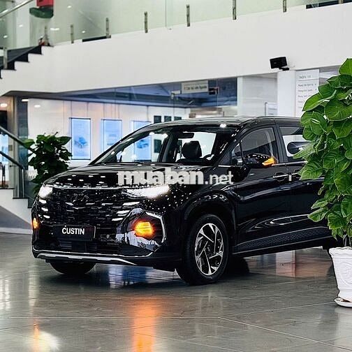 Hyundai Custin 2026 Đặc Biệt Đen mới