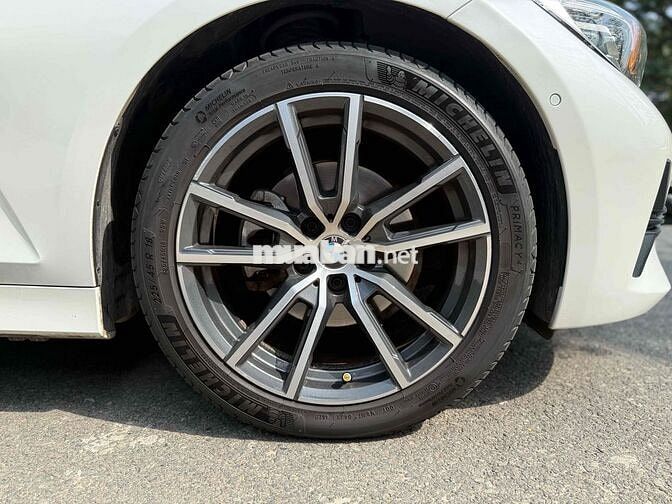 BMW 320i 2020 Trắng 21.000 km