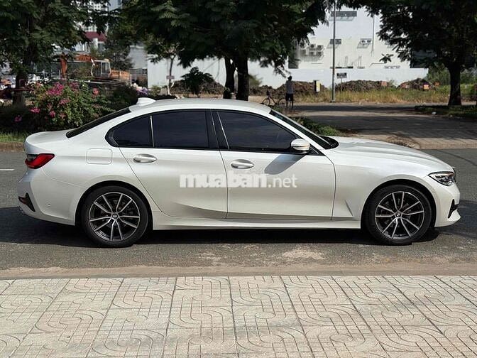 BMW 320i 2020 Trắng 21.000 km