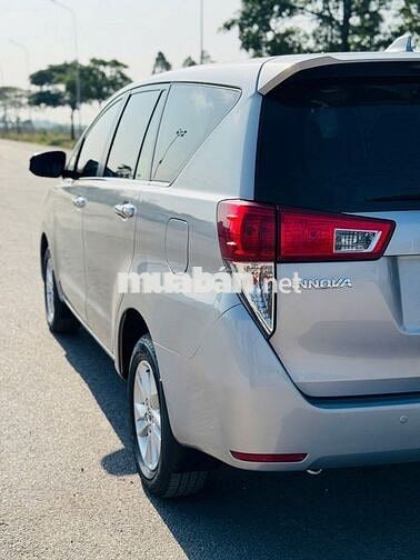 Toyota Innova 2018 2.0E MT Bạc