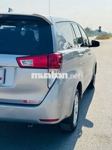 Toyota Innova 2018 2.0E MT Bạc
