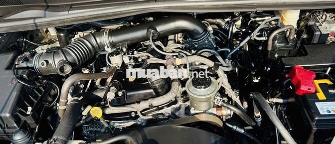 Toyota Innova 2018 2.0E MT Bạc