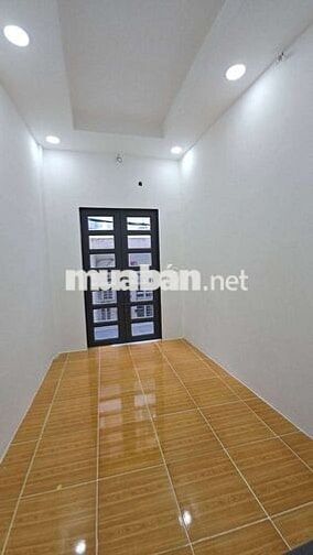 NHÀ TRẦN HƯNG ĐẠO, P.PHẠM NGŨ LÃO, QUẬN 1