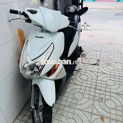 Honda Click Trắng