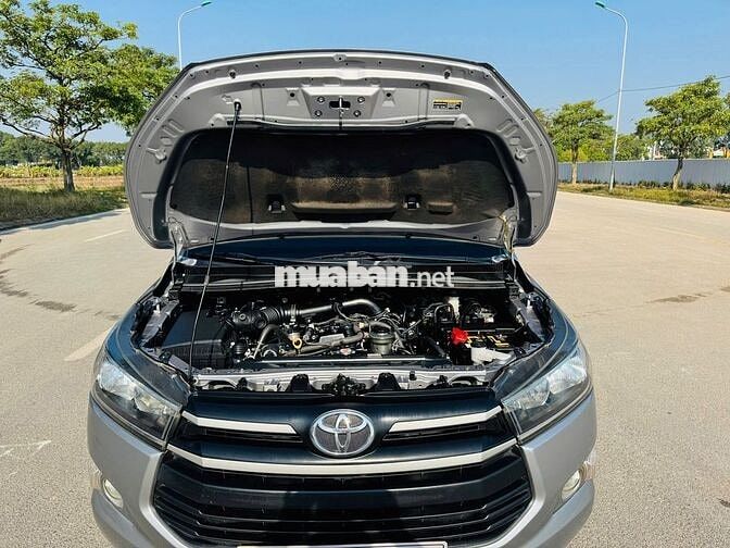 Toyota Innova 2018 2.0E MT Bạc
