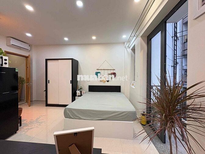 Cho thuê căn hộ studio ban công thang máy full nt ở Cống Quỳnh quận 1