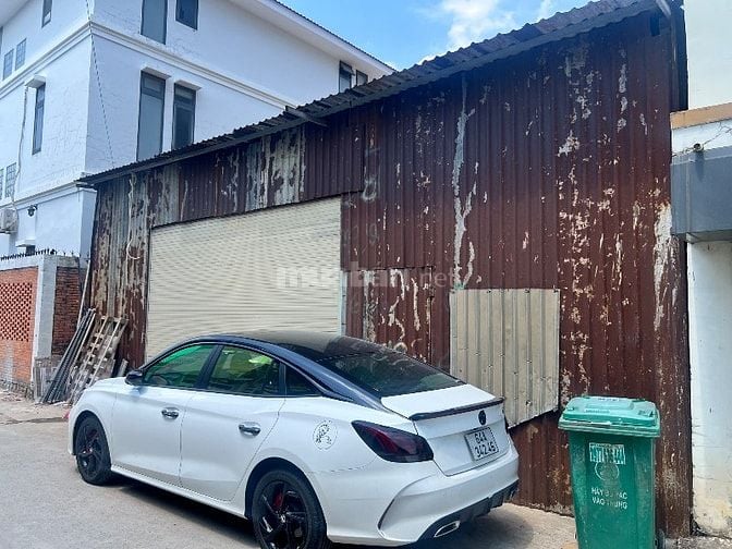 Cho thuê kho 200m2 (10x20) 2 mặt tiền trước sau 