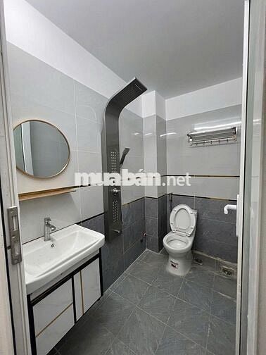 Nhà đẹp vuông vức Nguyễn Văn Luông, P.12, Q.6, giá 2,46 tỷ, 3,5x 8,2m