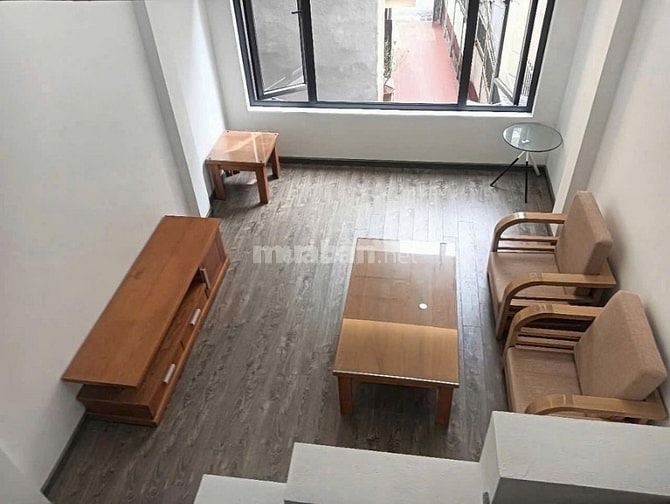 Bán nhà Phạm Văn Đồng, 5 tầng, Dt: 36m, gần phố, oto đỗ cổng, ở ngay