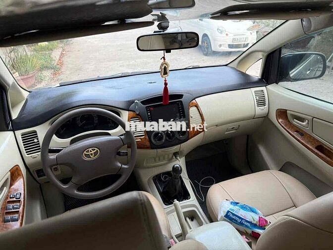 Toyota Innova 2006 Bạc chinh chủ