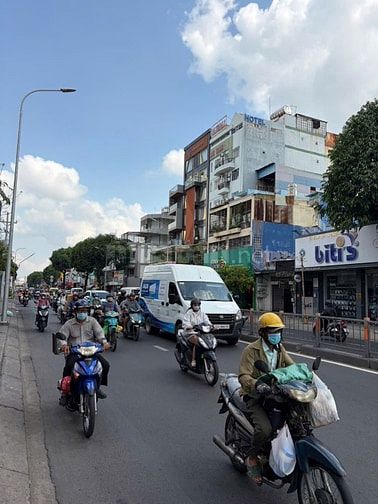 Mặt tiền kinh doanh buôn bán Sầm uất. Tấp nập Quang Trung gò vấp. 42m
