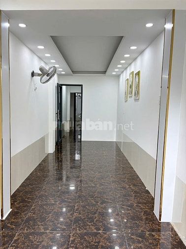 Mặt tiền kinh doanh buôn bán Sầm uất. Tấp nập Quang Trung gò vấp. 42m