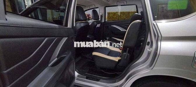 Mitsubishi Xpander 7 chỗ Bạc