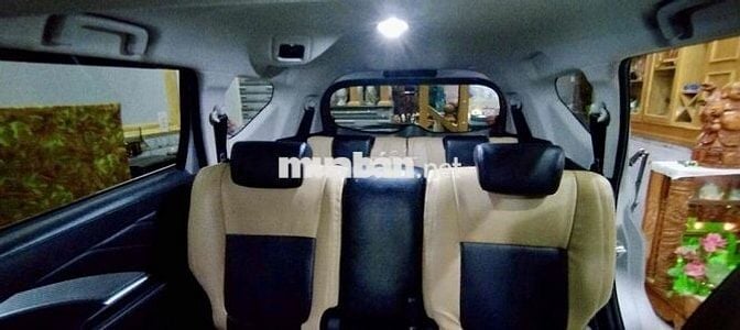 Mitsubishi Xpander 7 chỗ Bạc