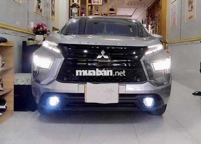 Mitsubishi Xpander 7 chỗ Bạc